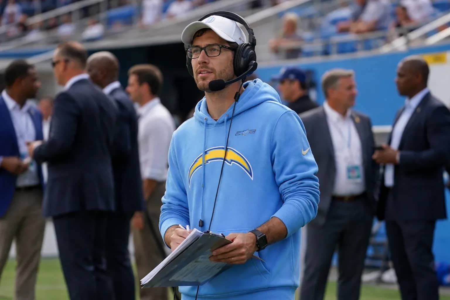 Los Angeles Chargers offensive coordinator Mike McDaniel on the sideline.