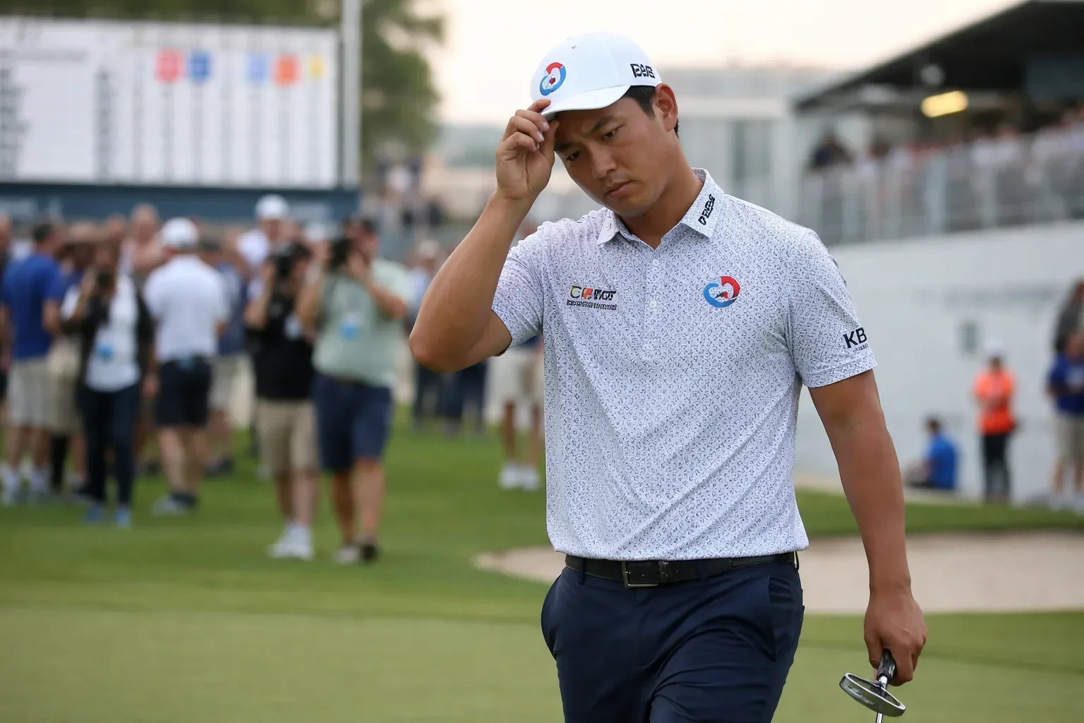 Si Woo Kim competing at the Byron Nelson golf tournament.